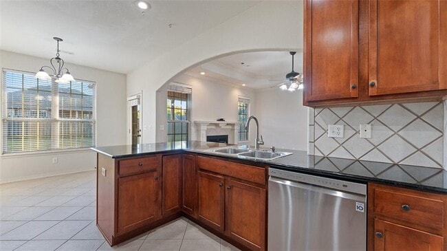 Building Photo - 3257 W Drakestone St