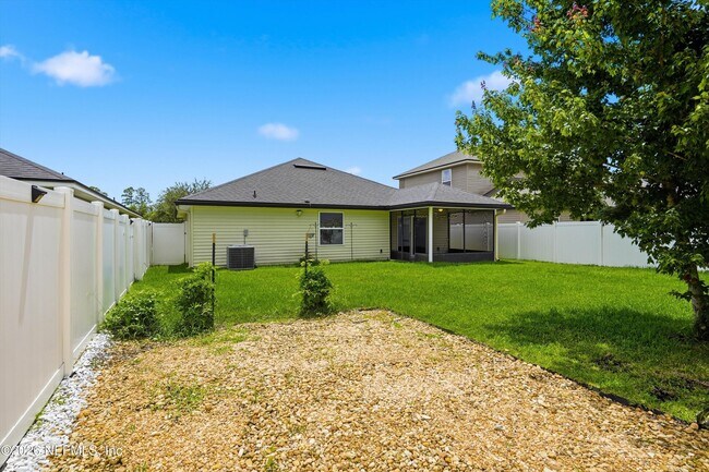 Building Photo - 9847 Sailor Dr