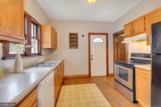 Building Photo - 309 Wilson Ave SE