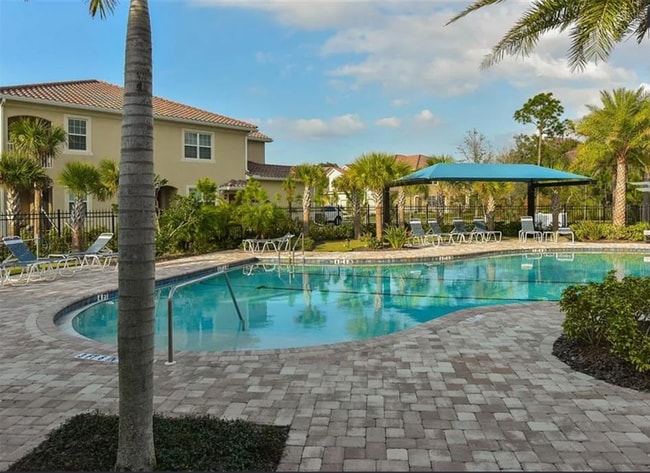 Building Photo - 2948 Oriole Dr