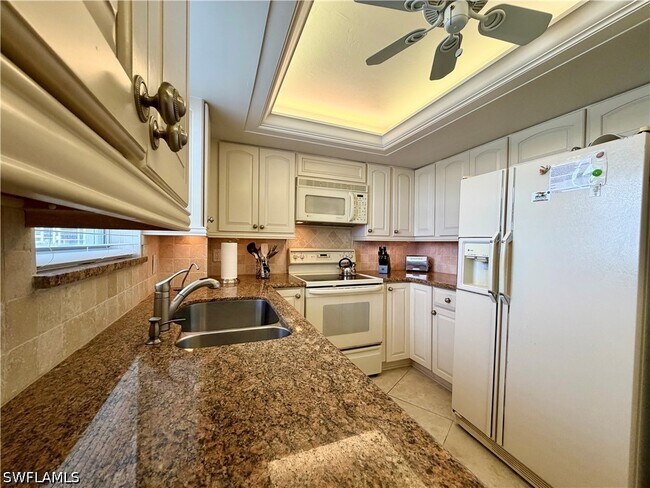 Building Photo - 10701 Gulf Shore Dr