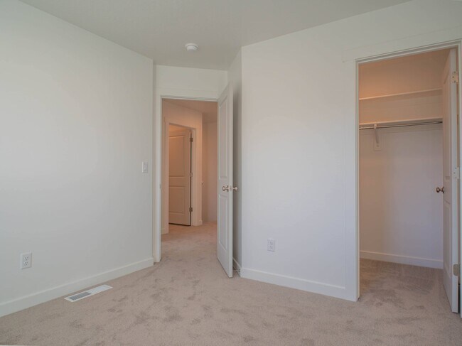 Building Photo - 3545 Hardman Way