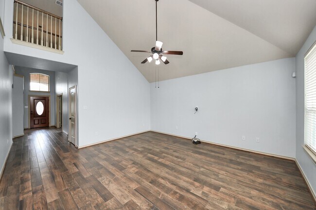 Building Photo - 2406 Aura Ct