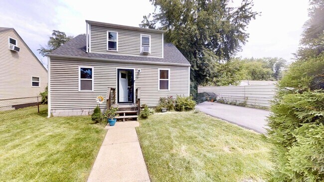 Building Photo - 2517 Clay St