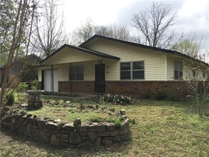 Building Photo - 500 Crutcher St