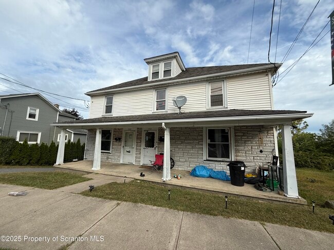 Primary Photo - 755 Main St