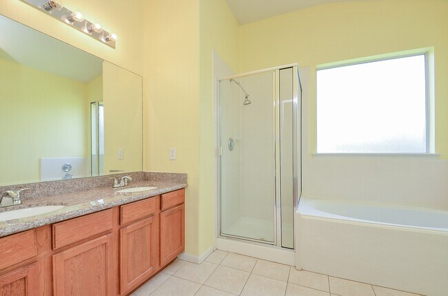 Building Photo - 20110 Goss Hollow Ln