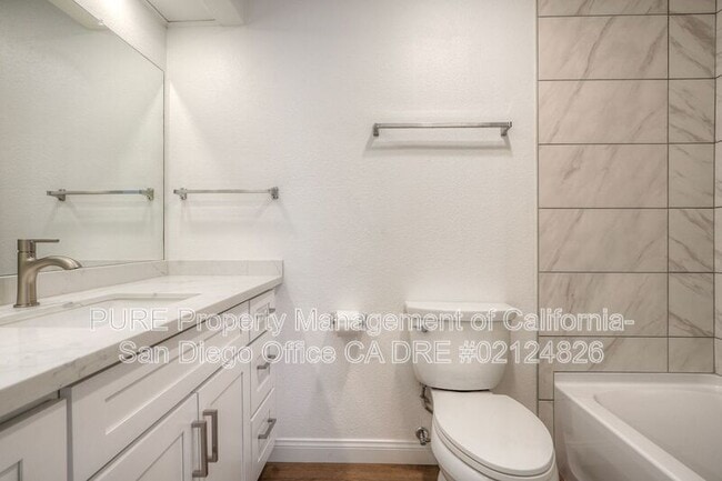 Building Photo - 3540 Roselle Ave