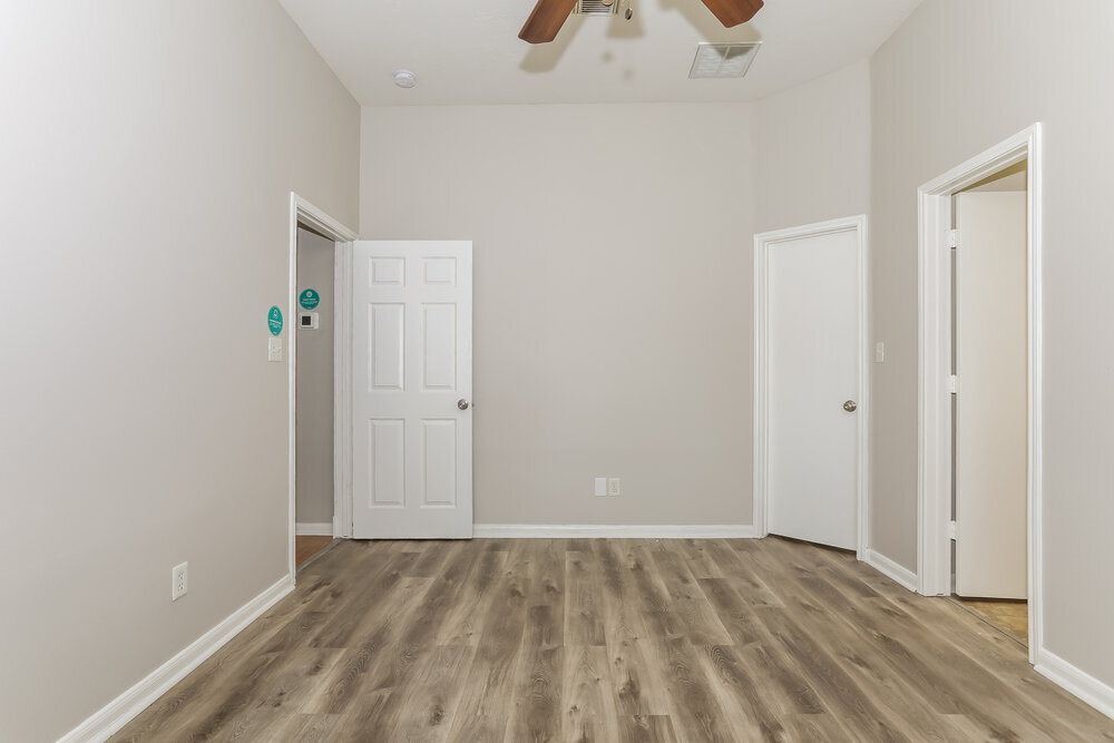 Building Photo - 511 Paradise Ln