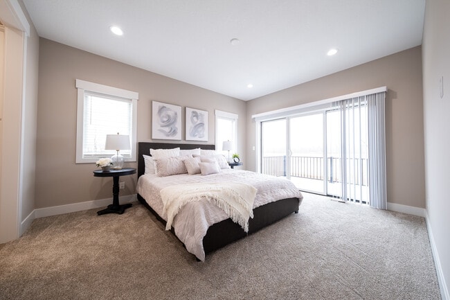 Building Photo - 26391 Preserve Dr