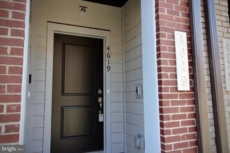 Building Photo - 4619 Olivine Dr