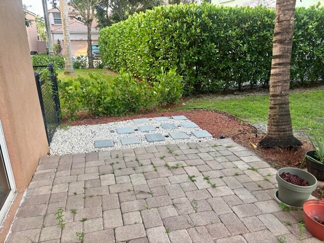 Building Photo - 5207 Eagle Cay Pl