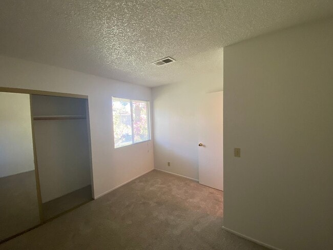 Building Photo - 313 Eldridge Ave