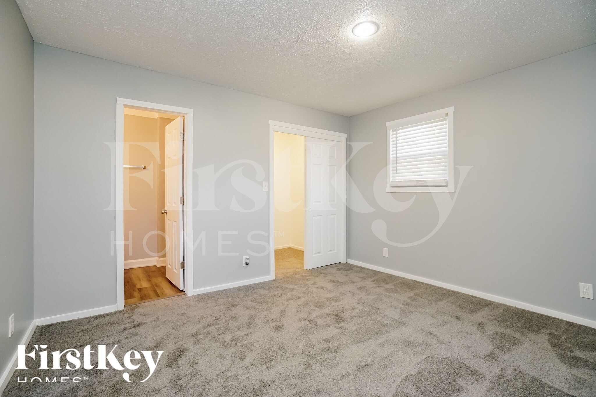 Building Photo - 614 Palace Ln