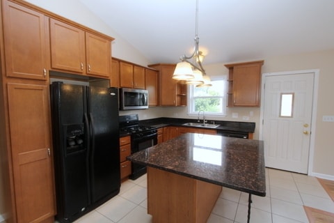 Building Photo - 6617 Briarwood Dr