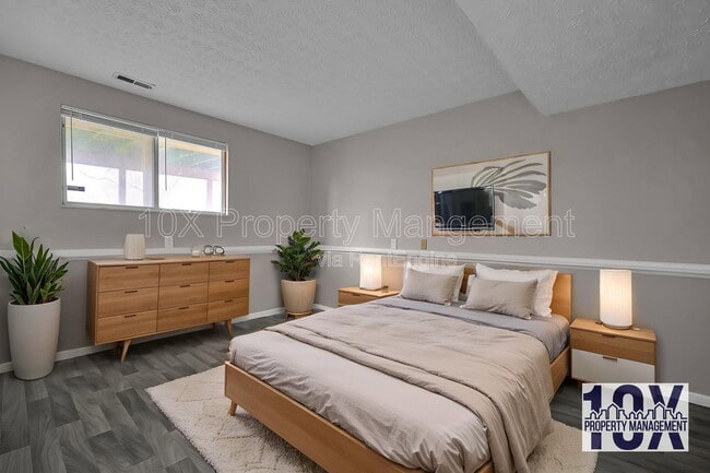 Building Photo - 1080 Viewpointe Dr