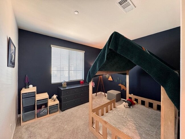 Building Photo - Welcome to this stunning two-story home located in the desirable Spencers Crossing community of M...