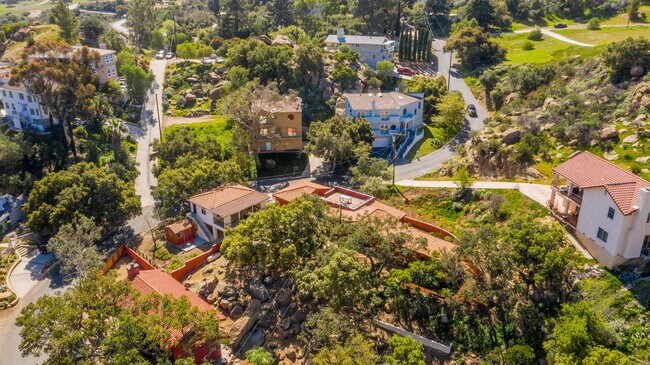 Building Photo - 7846 Lilac Ln