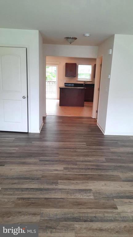 Building Photo - 809 Admiral's Quay Dr