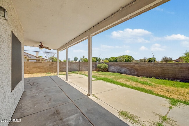 Building Photo - 6947 W Via Del Sol Dr