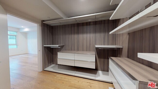 Building Photo - 938 Orange Grove Ave