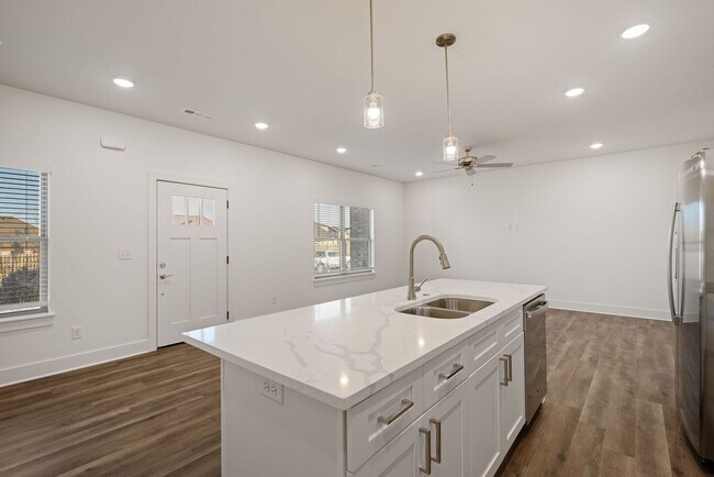 Building Photo - The Aspen at Been Road Villas 3 Bed, 2 Bath