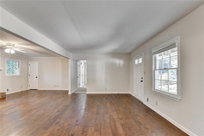 Building Photo - 478 Dorsey Cir SW