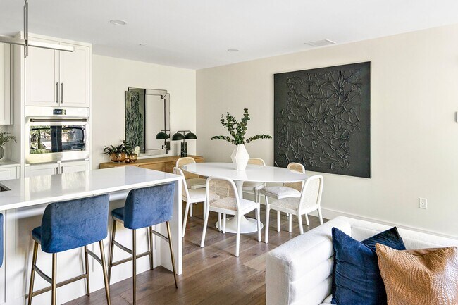 Building Photo - 1 Bed • 1.5 Bath • Garage Parking • New Luxury Building – Available now, February, March or April...