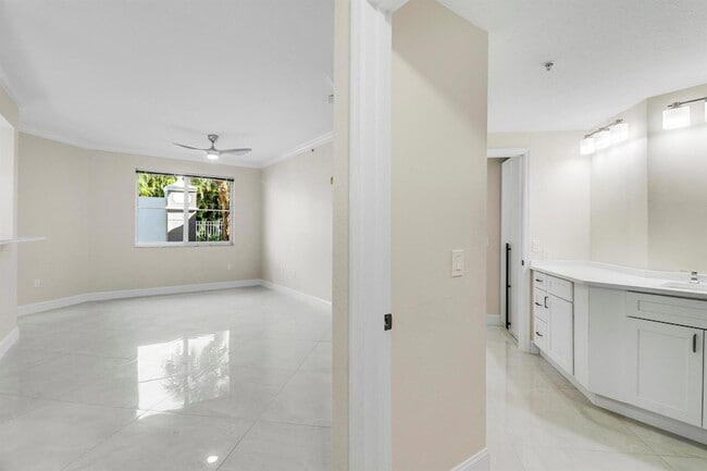 Building Photo - 11010 Legacy Dr