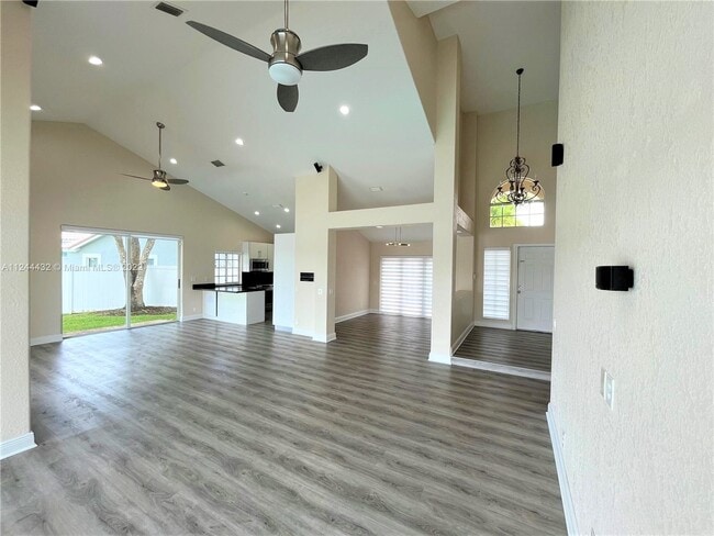 Building Photo - 1127 Laguna Springs Dr