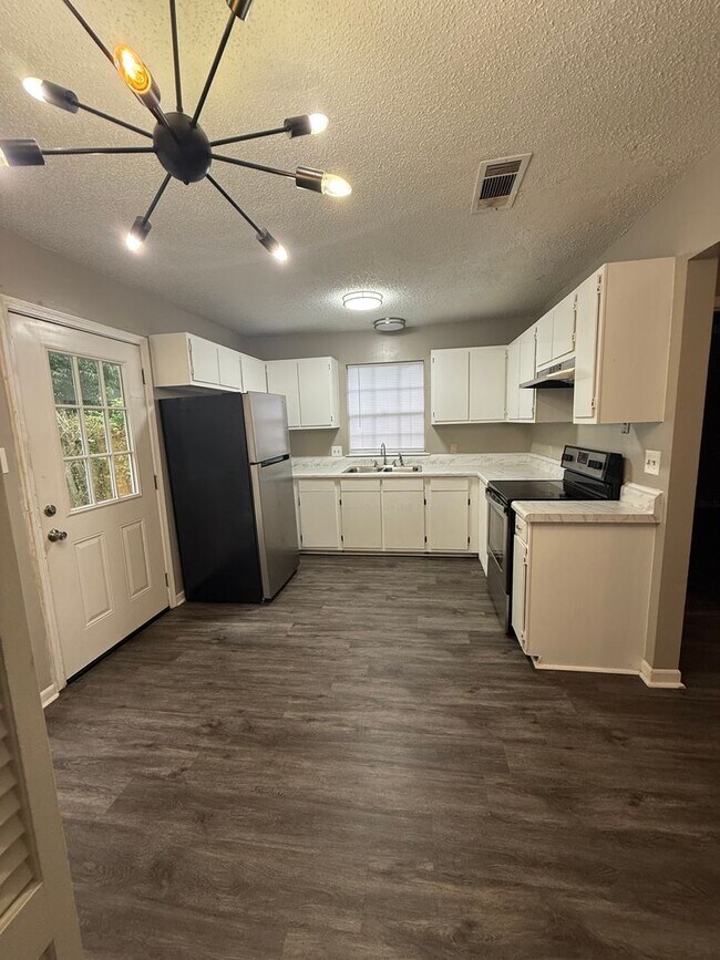 Building Photo - 8155 Starwood Ct