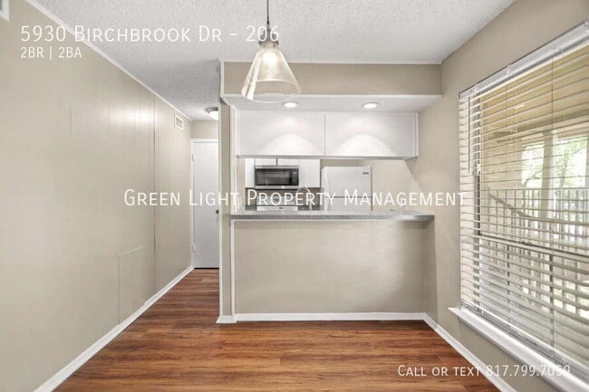 Building Photo - 5930 Birchbrook Dr