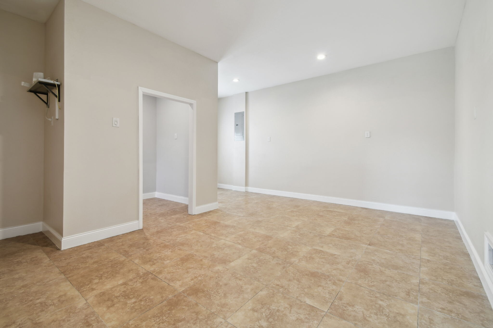 Building Photo - 720 S 22nd St