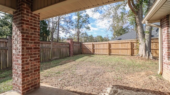Building Photo - 16509 Lexington Ct