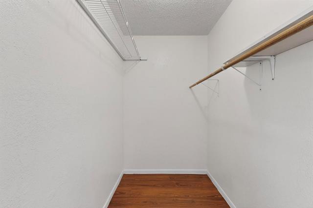 Building Photo - 8545 Midpark Rd