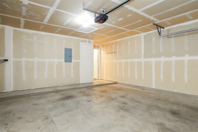 Building Photo - 1561 Kenneys Way