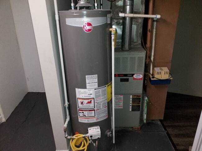 Building Photo - NO SECURITY DEPOSIT! New Lower Price