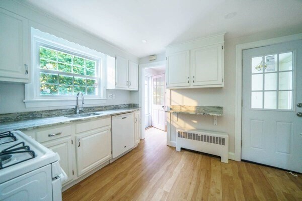 Building Photo - 33 Jackson Rd