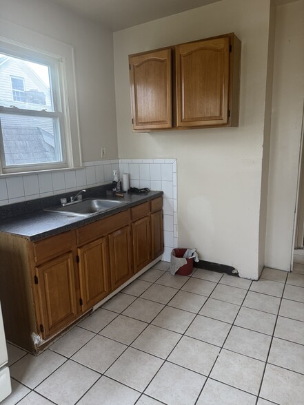 Building Photo - 378 Myrtle Ave