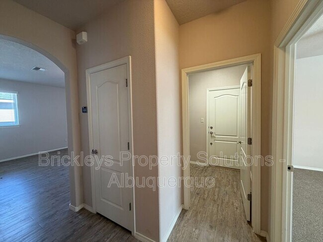 Building Photo - 5815 Mafraq Ave NW