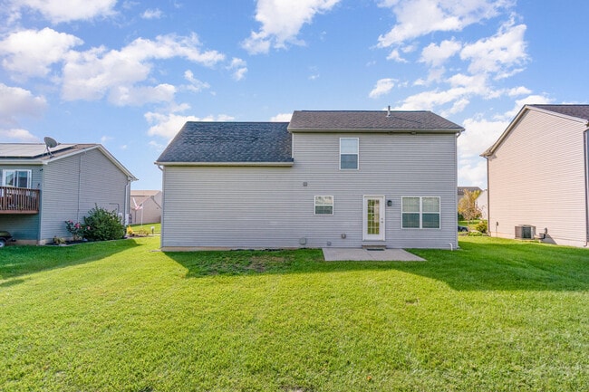 Building Photo - 444 Lost Creek Dr