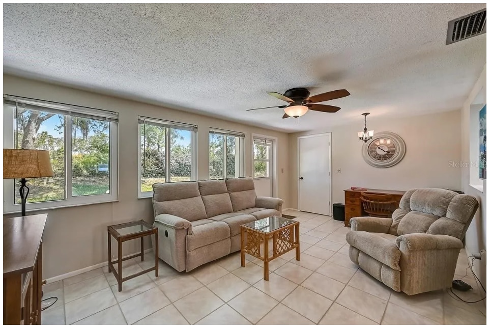 Building Photo - 646 Circlewood Dr