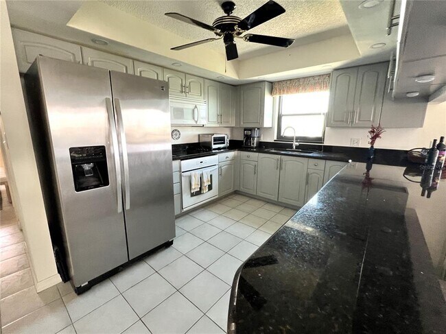 Building Photo - 6650 Sunset Way