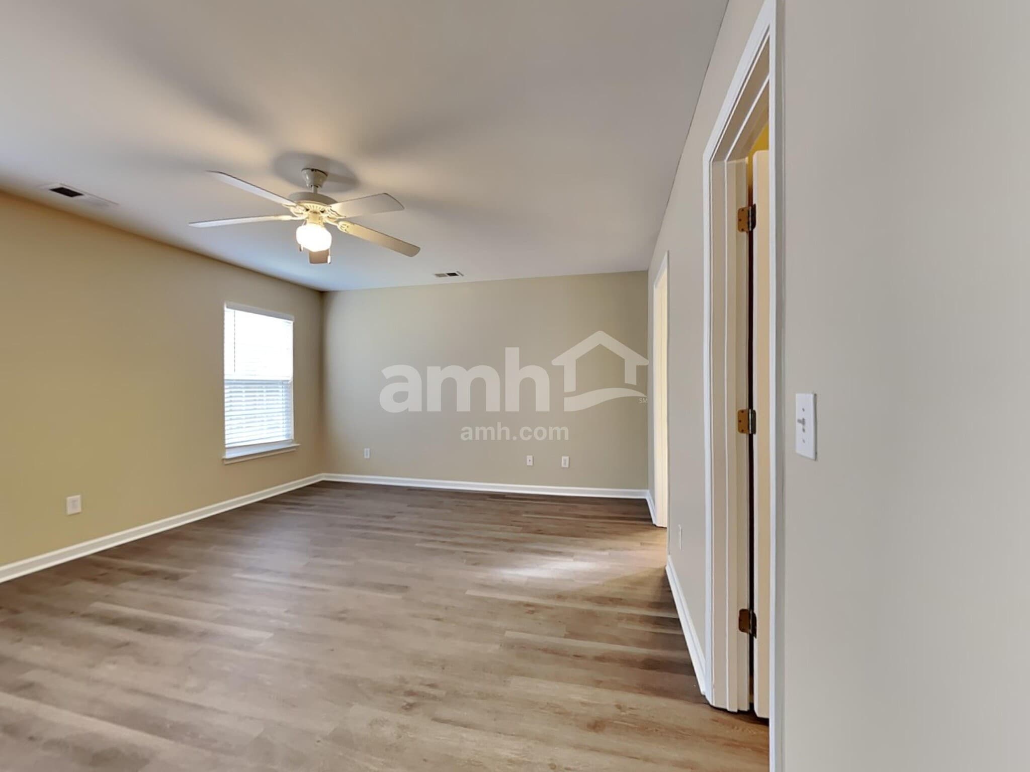 Building Photo - 9476 Falling Embers Ln