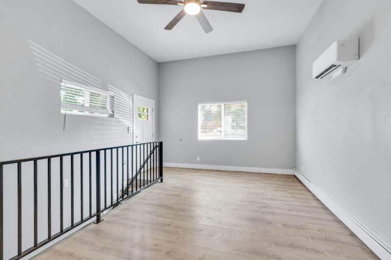 Building Photo - 1427 9th Ave