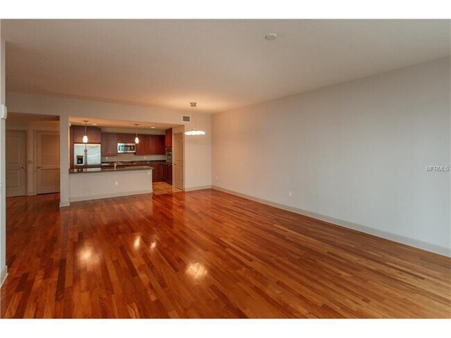 Building Photo - 2/2 at The Sanctuary ~ Downtown Orlando's Established Luxury Condos 1 Block from Lake Eola