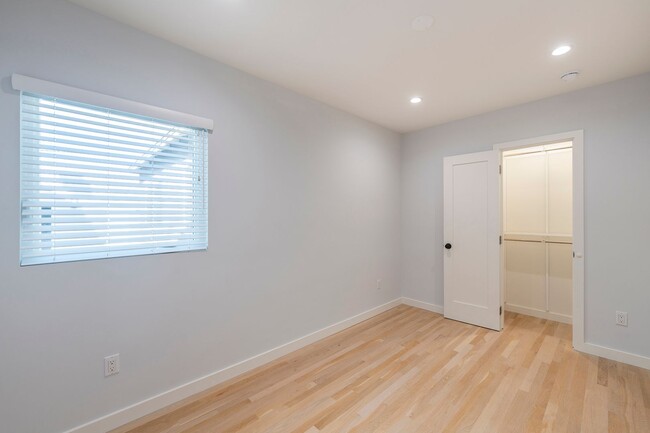 Building Photo - Cozy Home in Culver City!