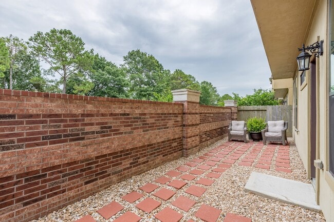 Building Photo - 2752 King's Retreat Cir