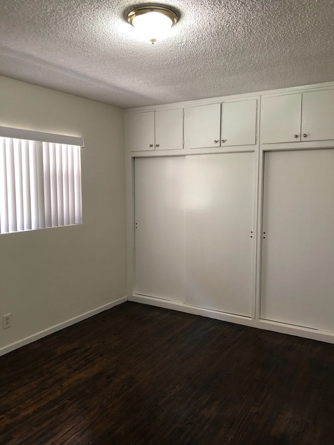 bedroom - 7719 Hampton Ave