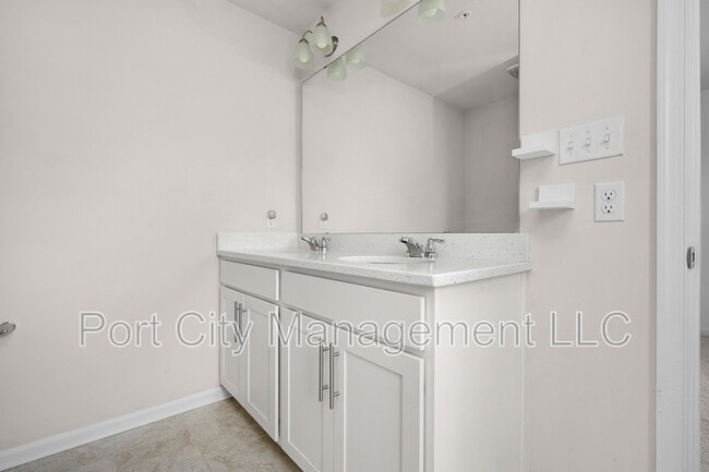 Building Photo - 4322 Roland Heights Ave